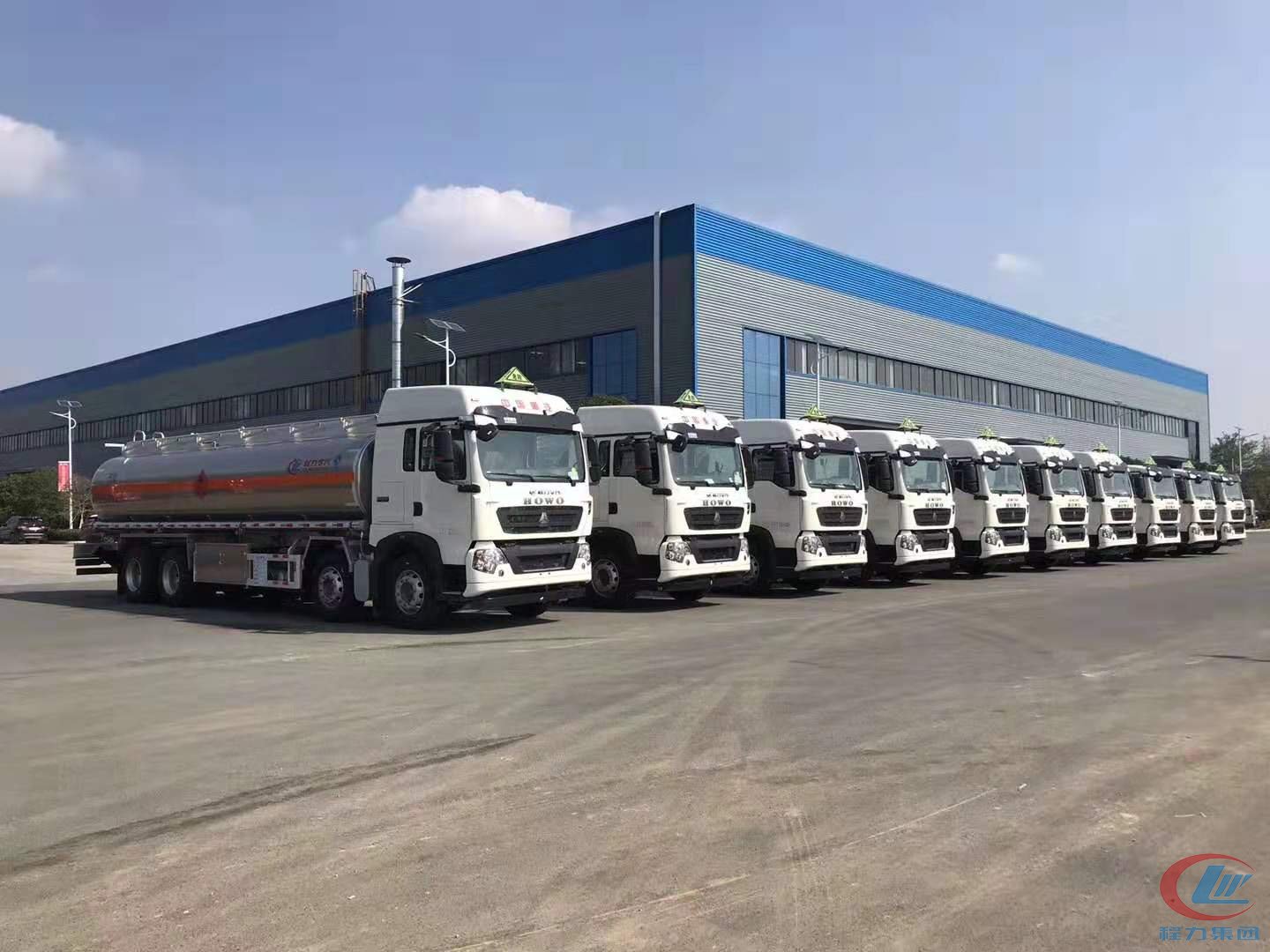 凯时优质运营商集团油罐车批量订单发车